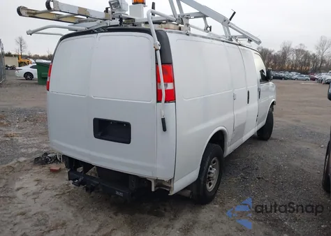 2019 Chevrolet Express 2500 Work Van из США, поврежденный, VIN 1GCWGAFP8K1332538